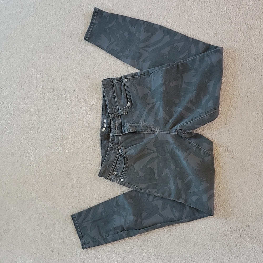 Gap * Flower patterned denim legging NWOT